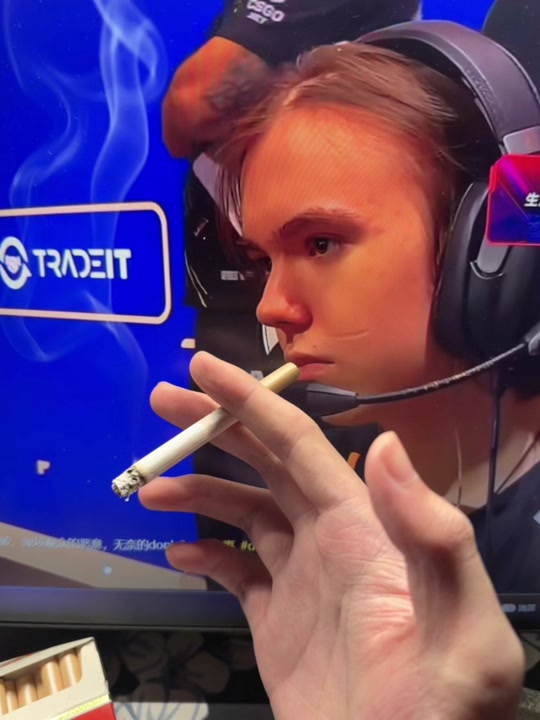 Tselin加入TT战队，担任教练